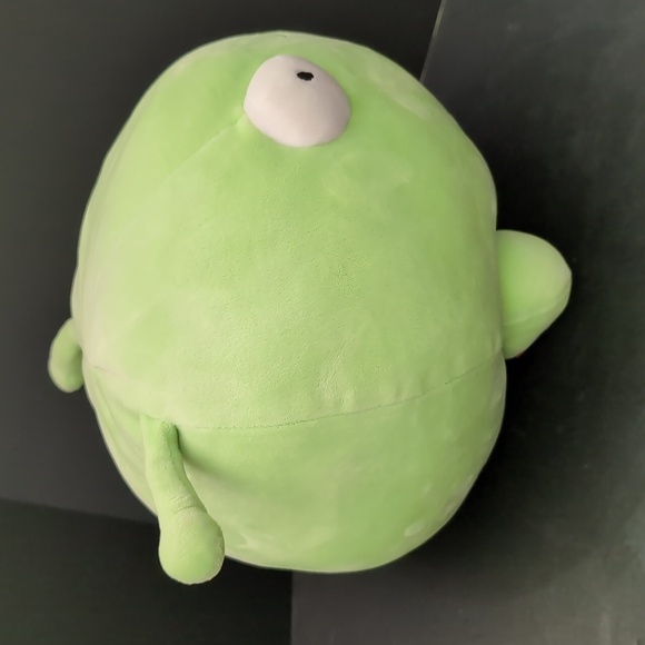Squishmallows Green Mooncake Alien Plush Toy From The Final Space Show . - Picture 2 of 6